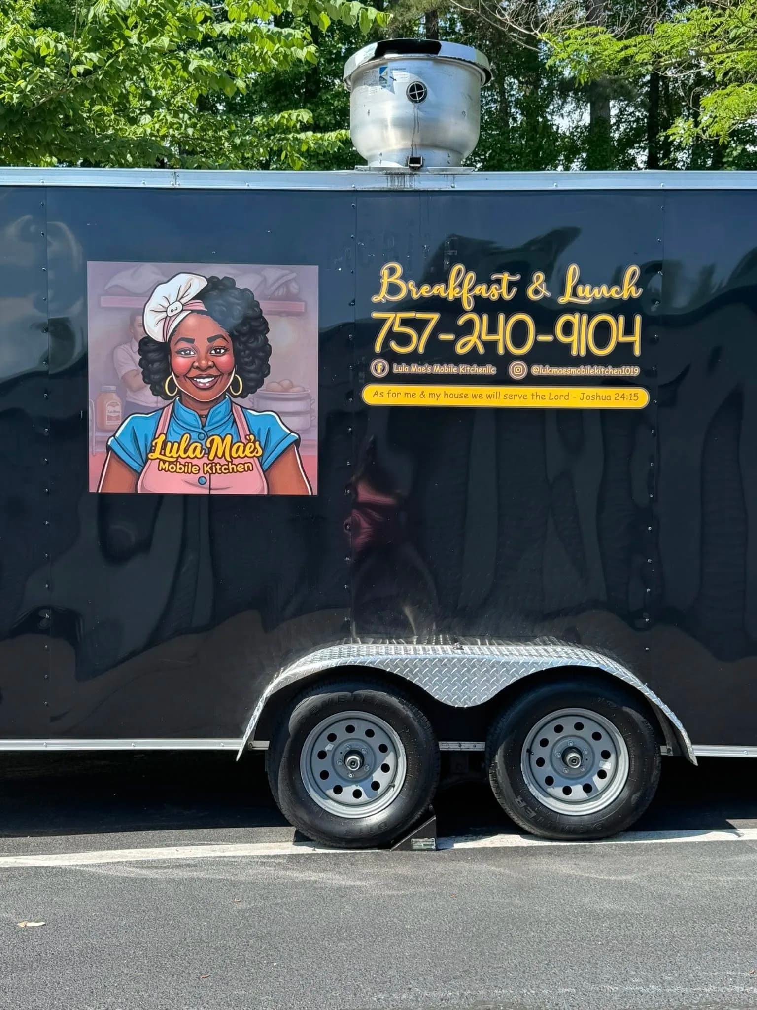 Lula Maes Mobile Kitchen