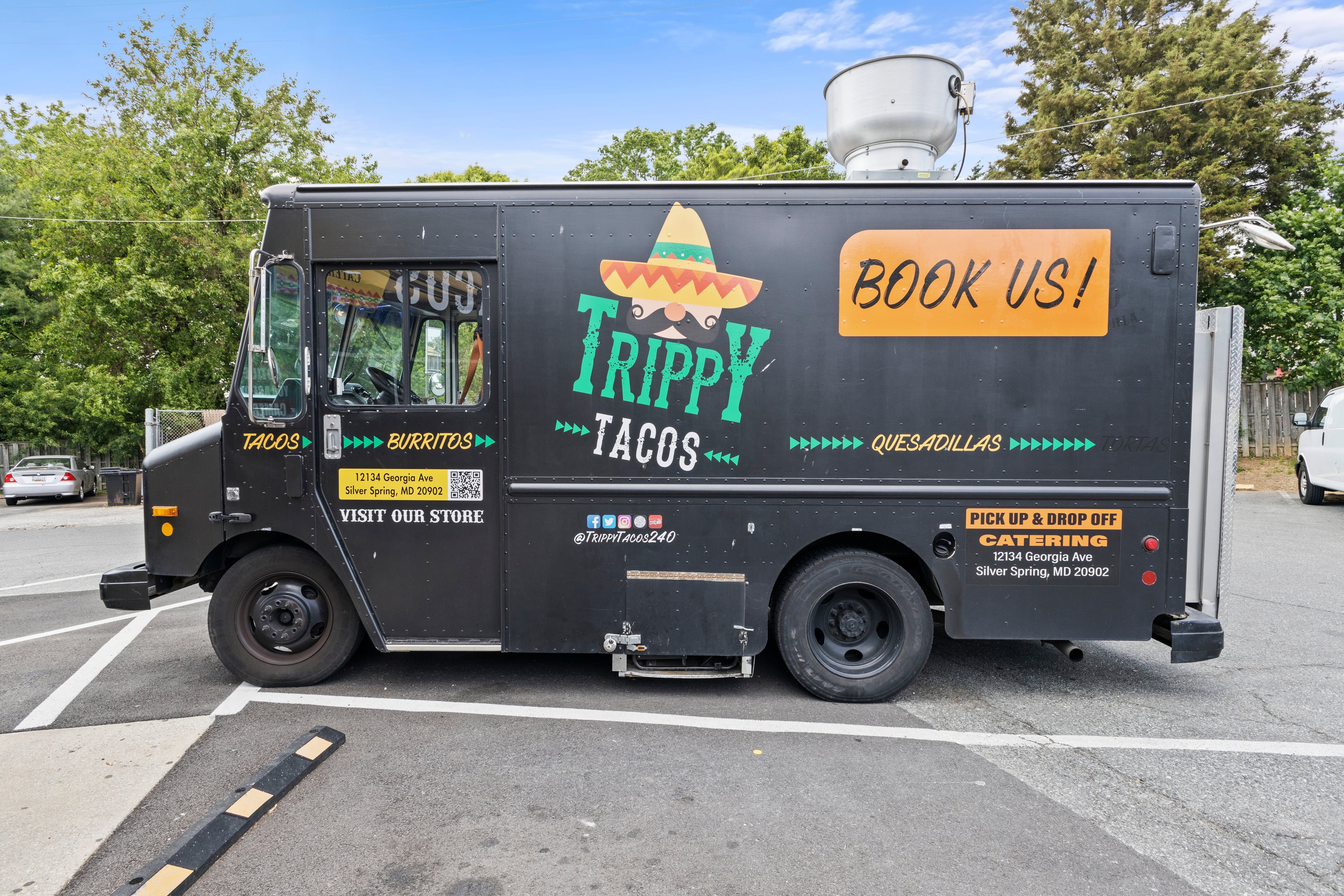 Premium food truck catering for apartment communities and corporate offices in the DMV